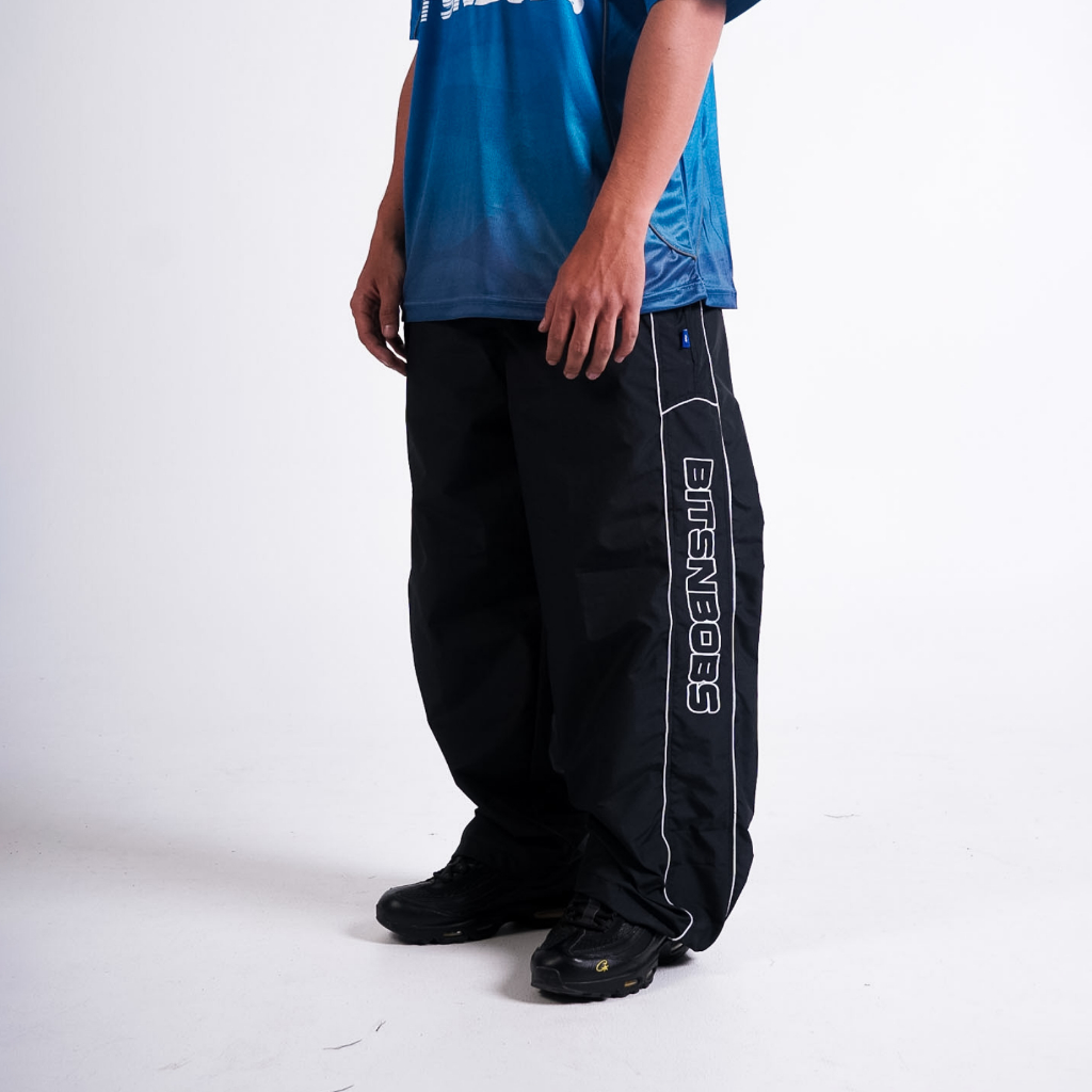 Bitsnbobs Celana Trackpants Parasut Bolt Black