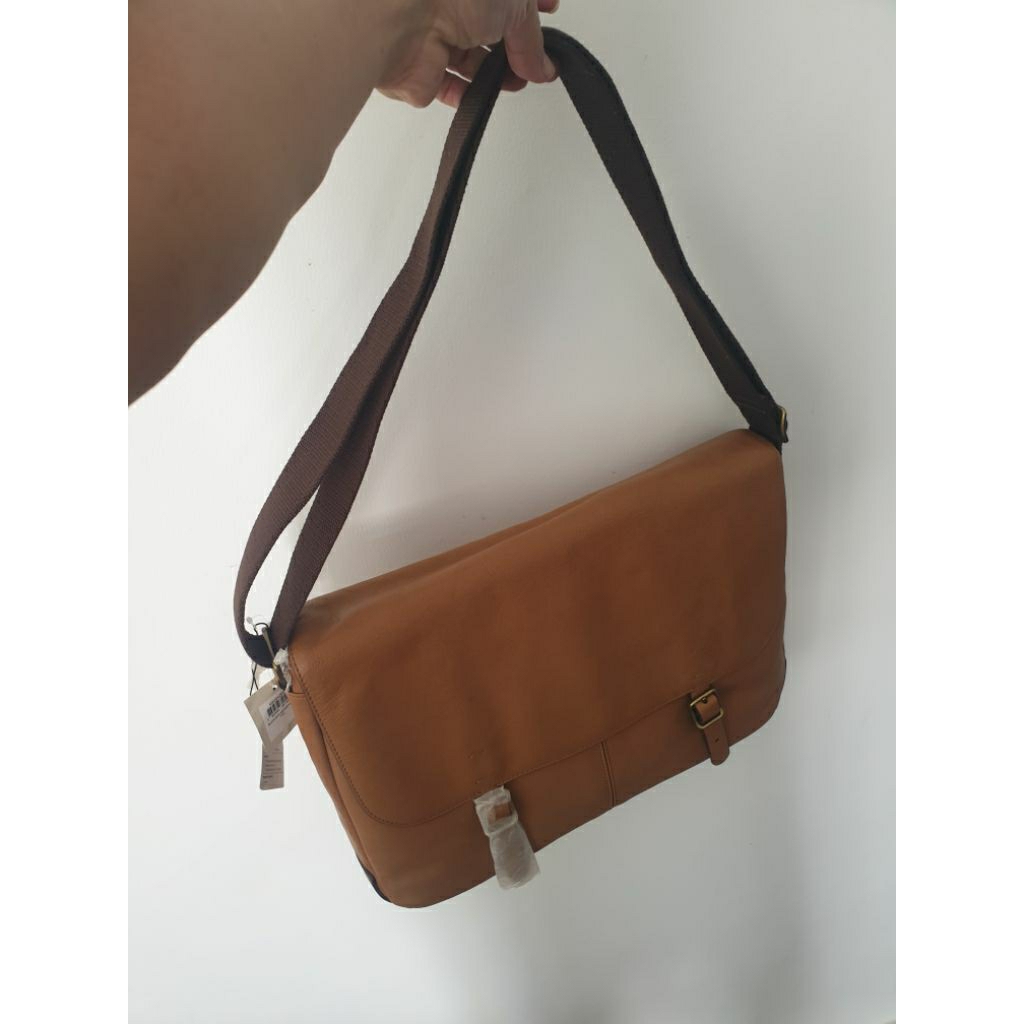 Tas Kulit F*ssil Original Postman