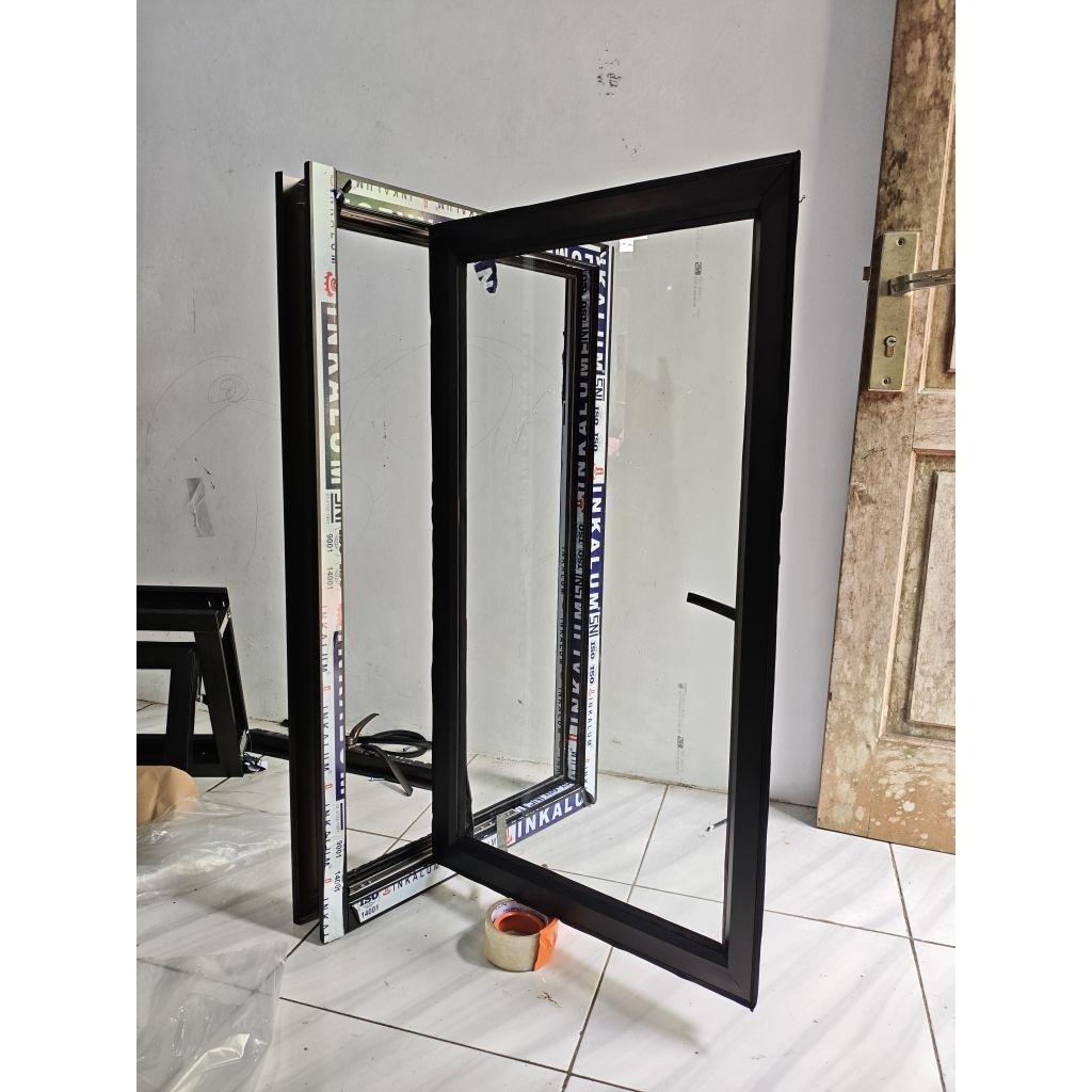 jendela Boven alumunium 3 inchi ukuran 80x50cm engsel casement siap pasang