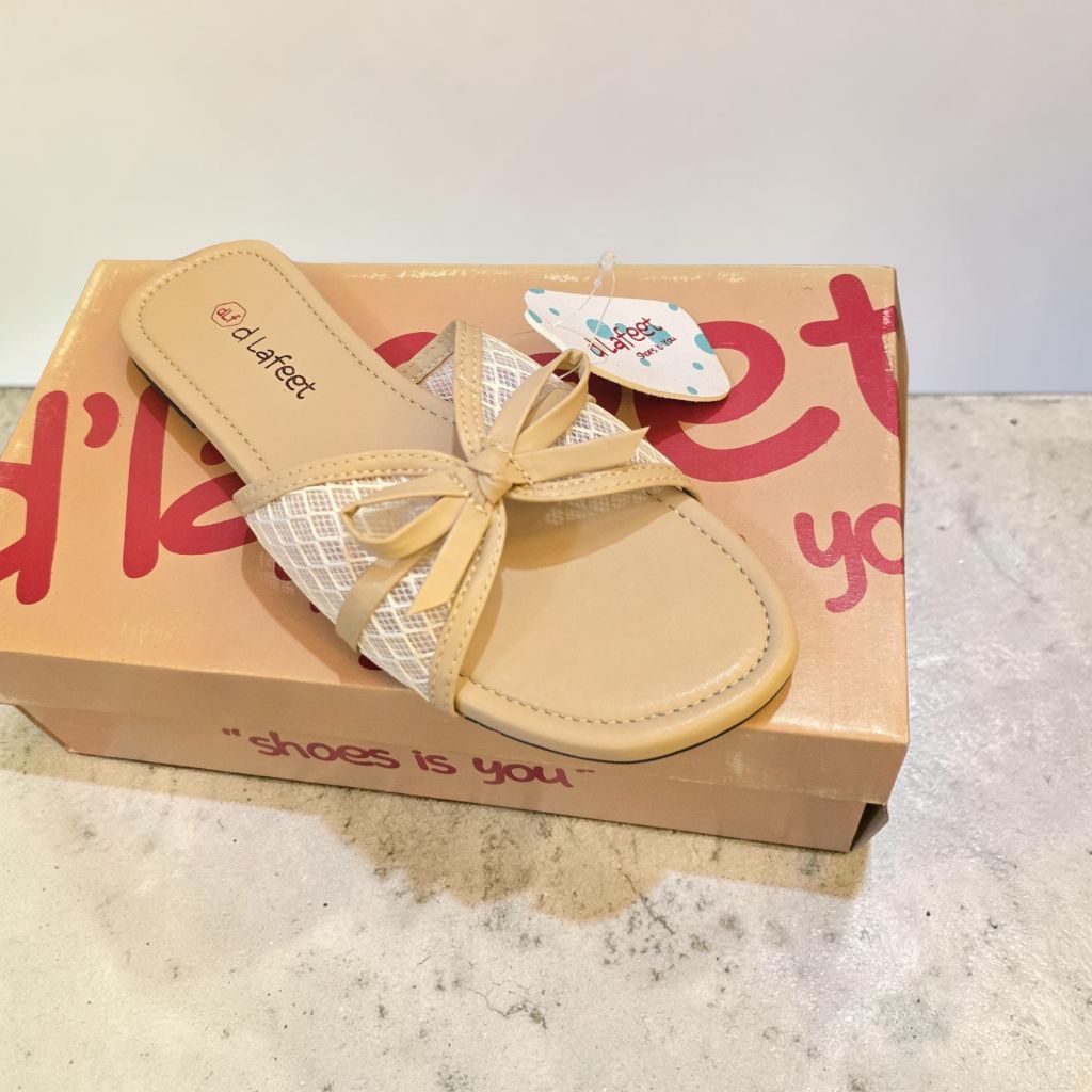 d'Lafeet Sandal Wanita - Dhara