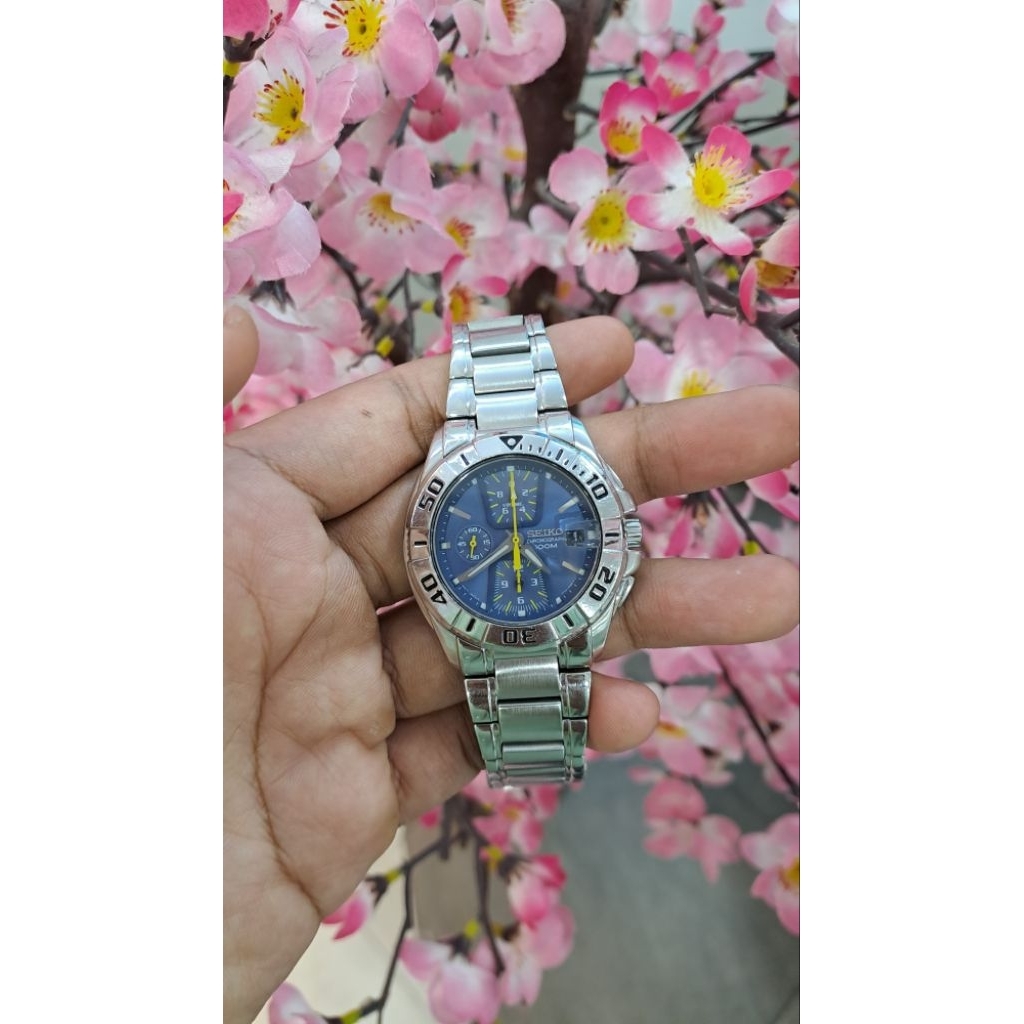 seiko chronograph 100m blue ice dial jarum kuning