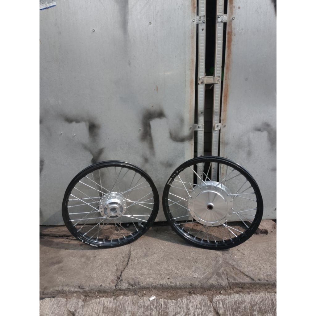Velg jari jari Mio sporty smile Ring 17 hitam gilap