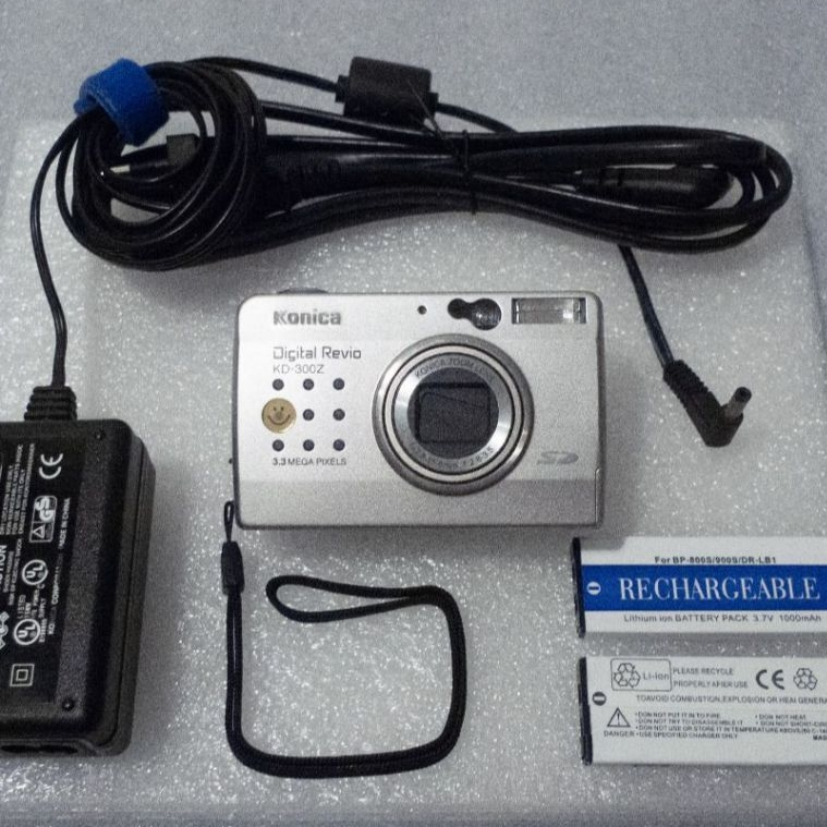 Camera Digicam Konica KD-300Z MINT CONDITION | Kyocera Finecam S3 | Maxell ZD3 - kamera lofisofi