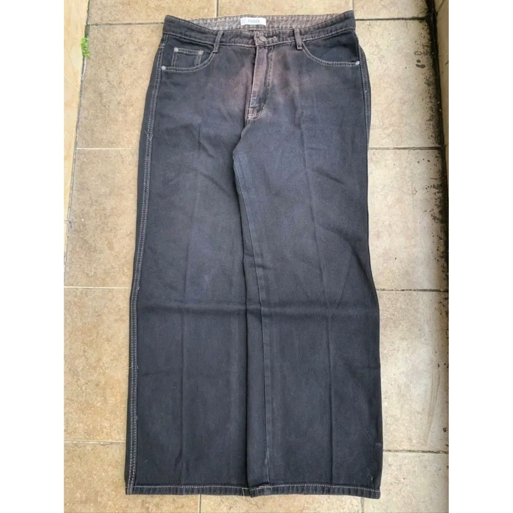 CELANA JINISO