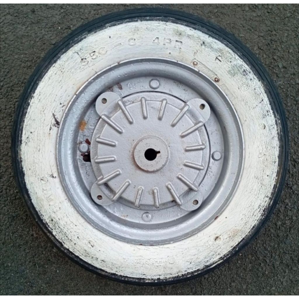 velg set tromol vespa ring 8 Made in Taiwan