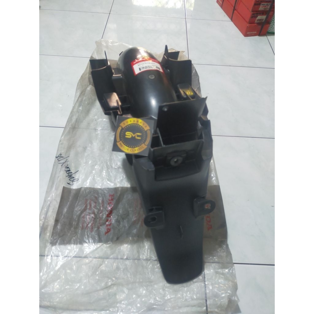 80100-KTM-850 spakbor belakang honda Supra x 125 old non cakram ORI AHM