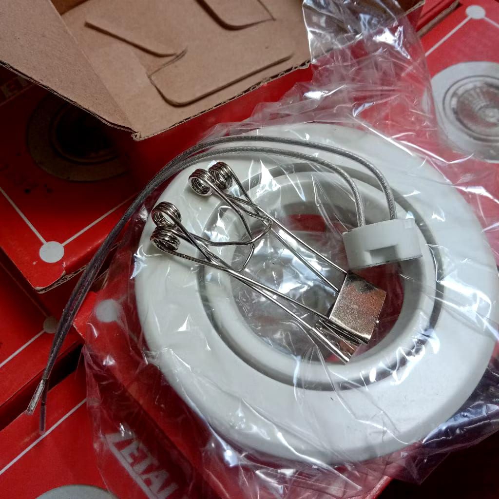 KAP LAMPU HOLOGEN ZETALUX DL - 112 MEW