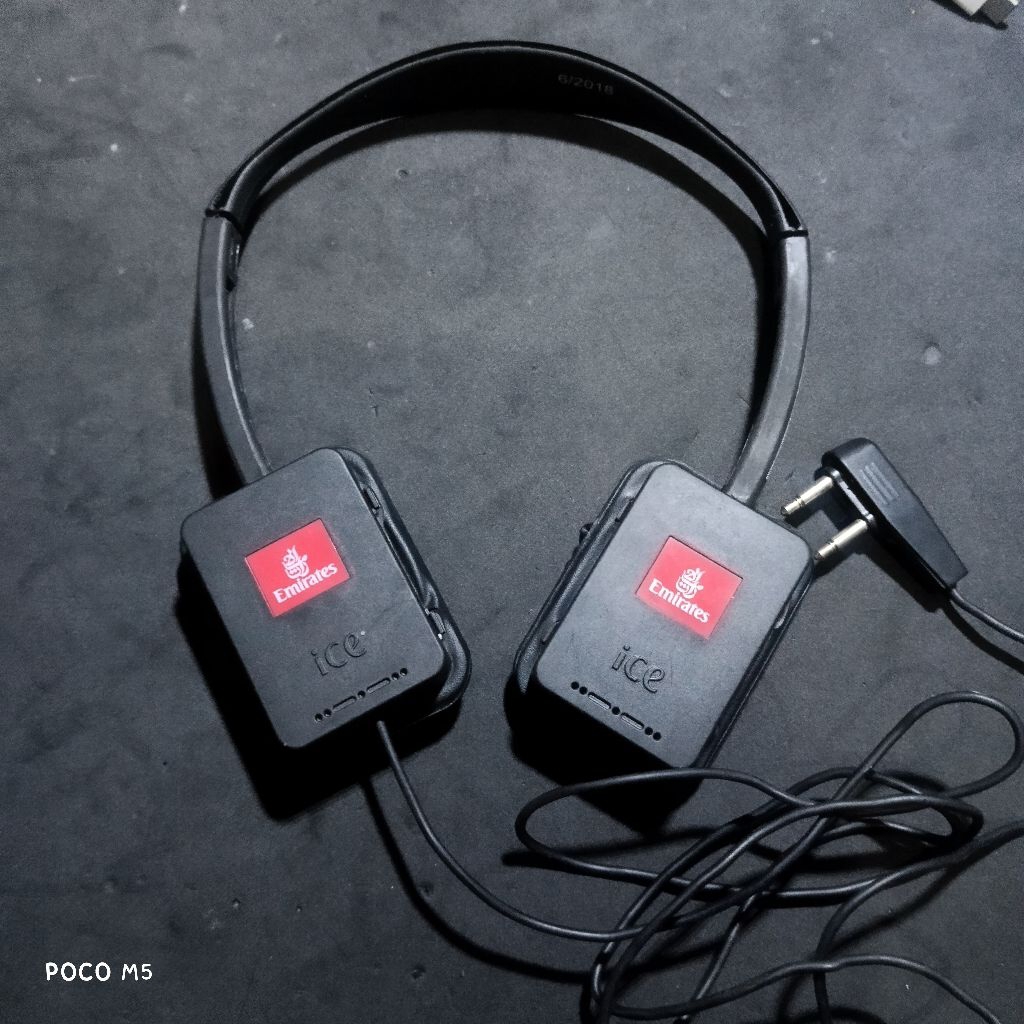 HEADPHONE AIRWAYS INTERNATIONAL EARPHONE PENERBANGAN EMIRATES BEKAS SECOND