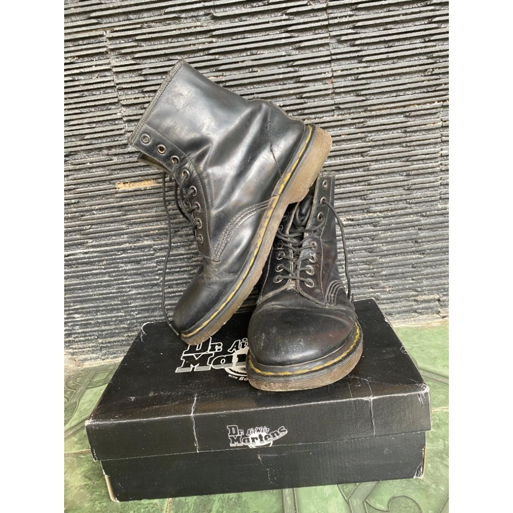 docmart 1460 black smooth