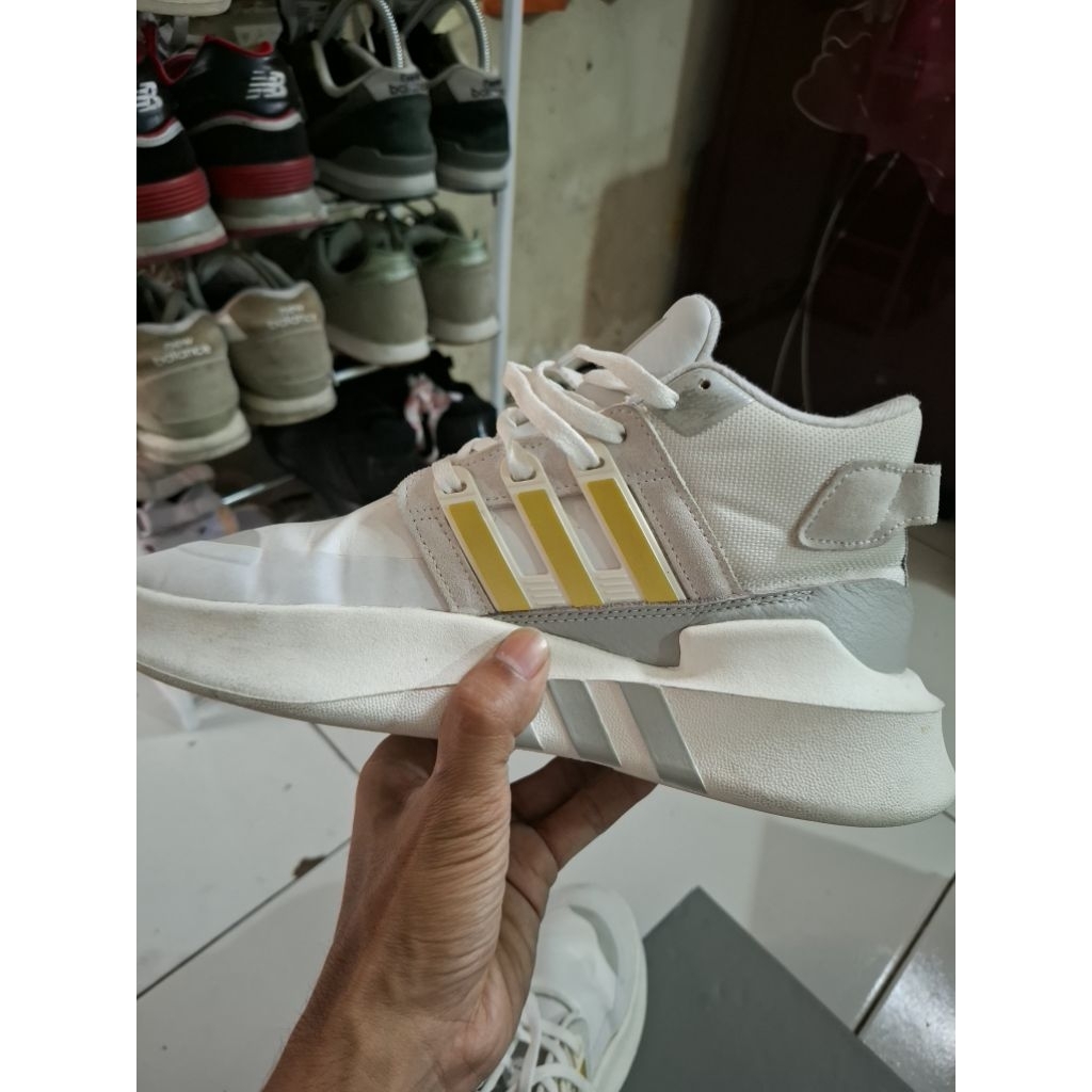 Adidas EQT Bask ADV V2Size 40.5 Ori 100 %