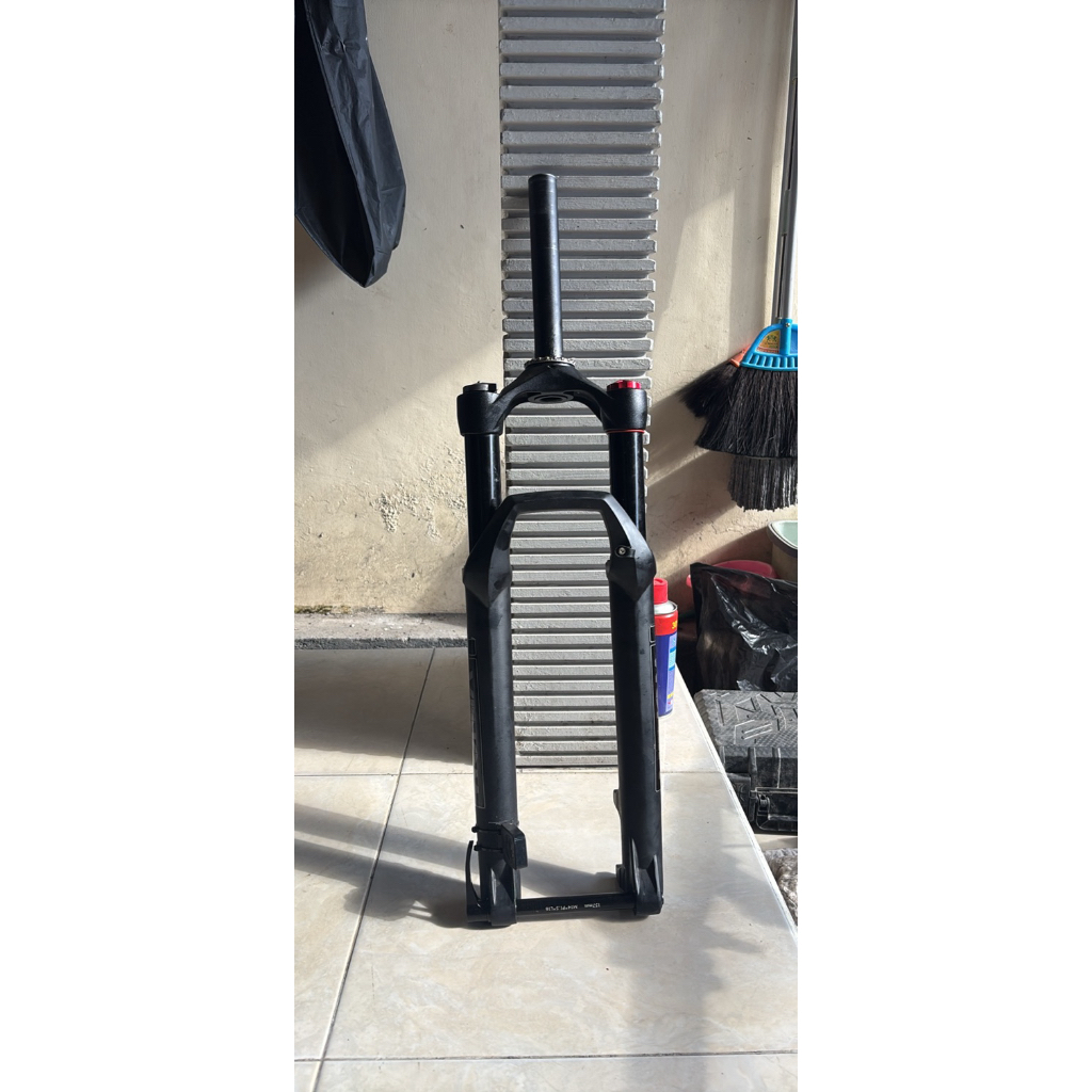 fork Venom air copotan avand reigate
