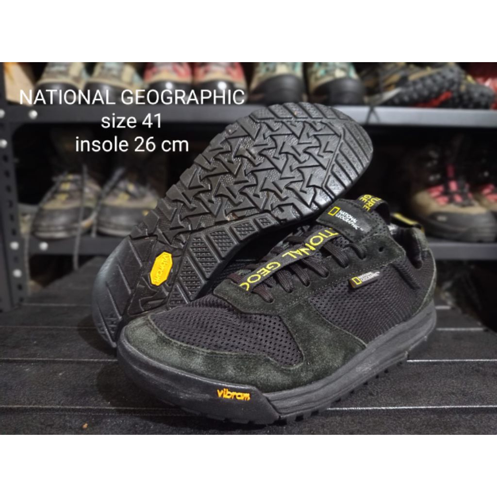 sepatu NATIONAL GEOGRAPHIC
