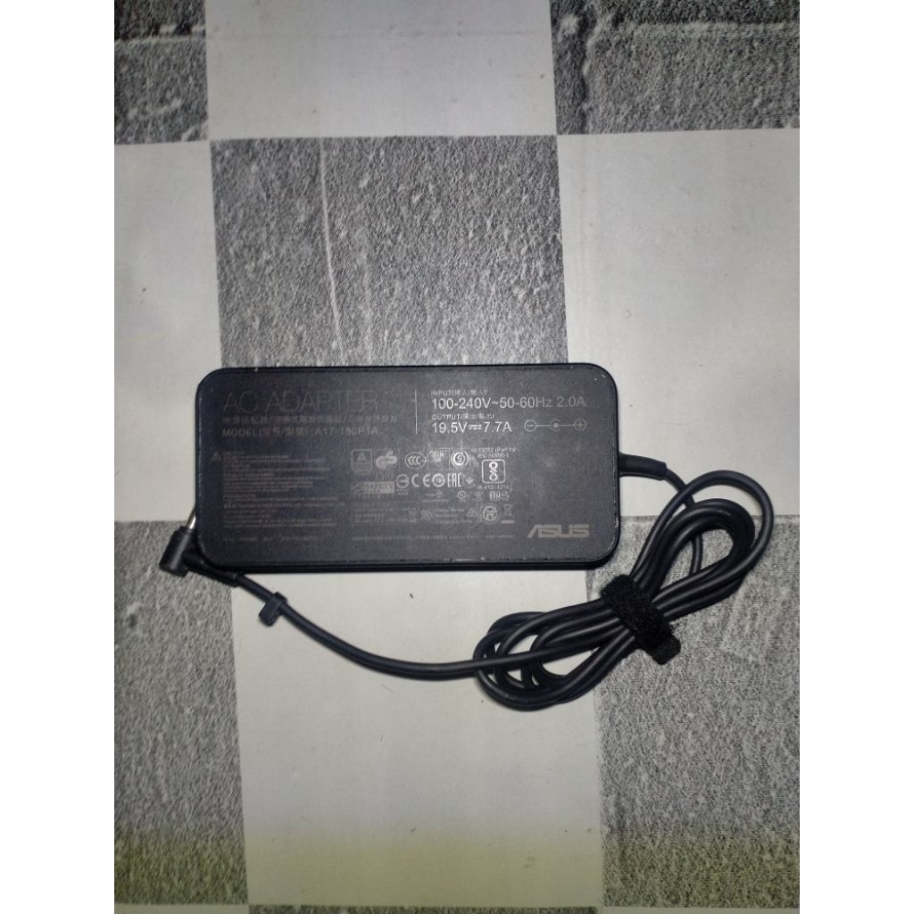 Adaptor Asus bekas normal