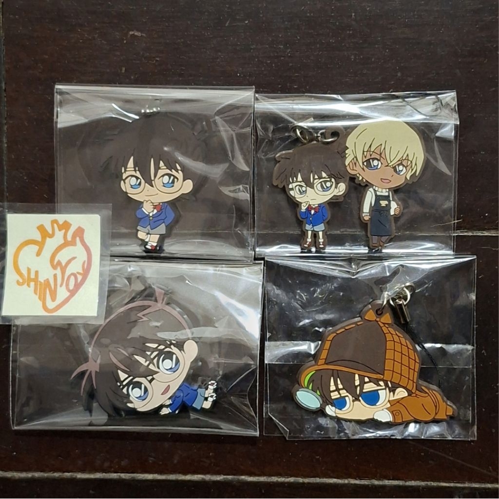 Detective conan acrylic rubber keychain