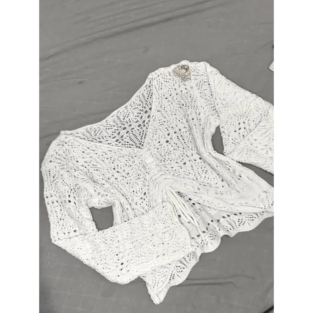 OUTER JARING JARING PUTIH LONG SLEEVE