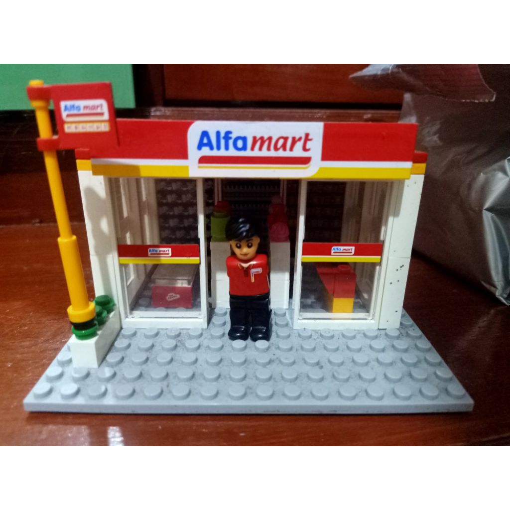 miniatur alfamart like real
