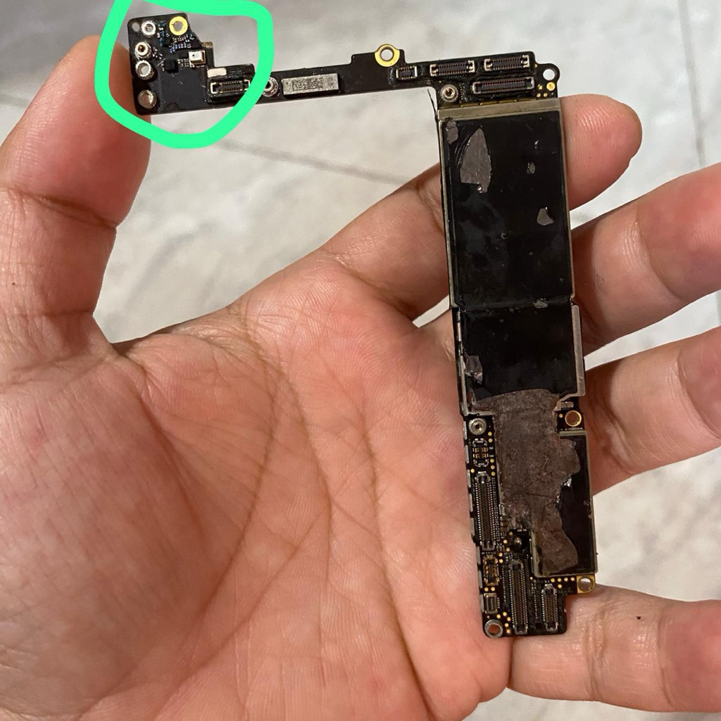 Mesin Iphone 8 Plus 64 GB Hidup Minusan
