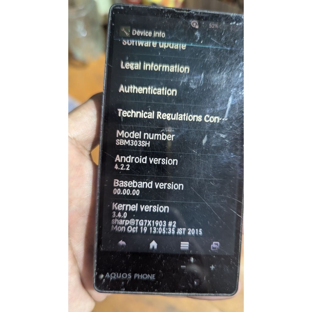Sharp AQUOS Serie SHV32