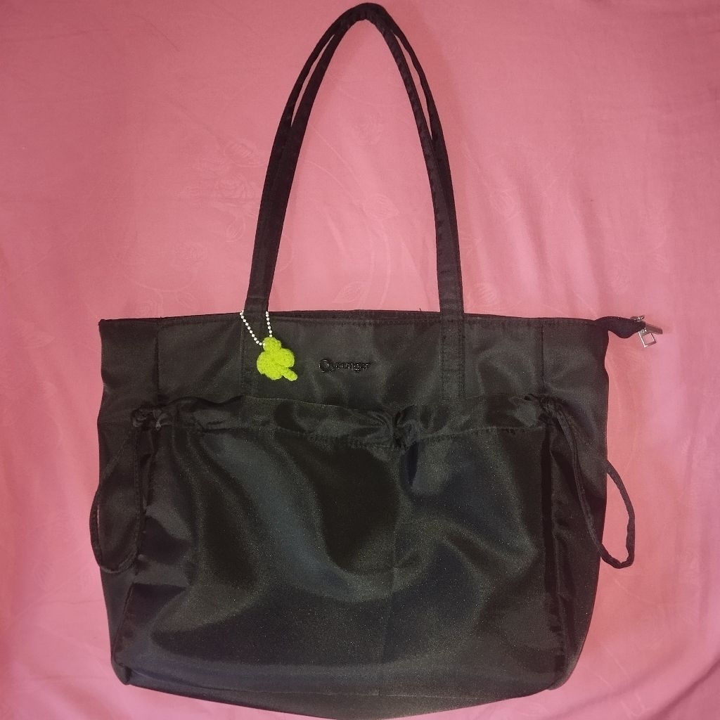 preloved totebag qyounger oh some original FREE GANTUNGAN