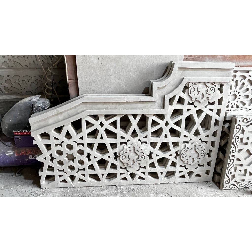 Panel Dinding Krawangan GRC Mushola Minimalis Tempel Dinding Custom