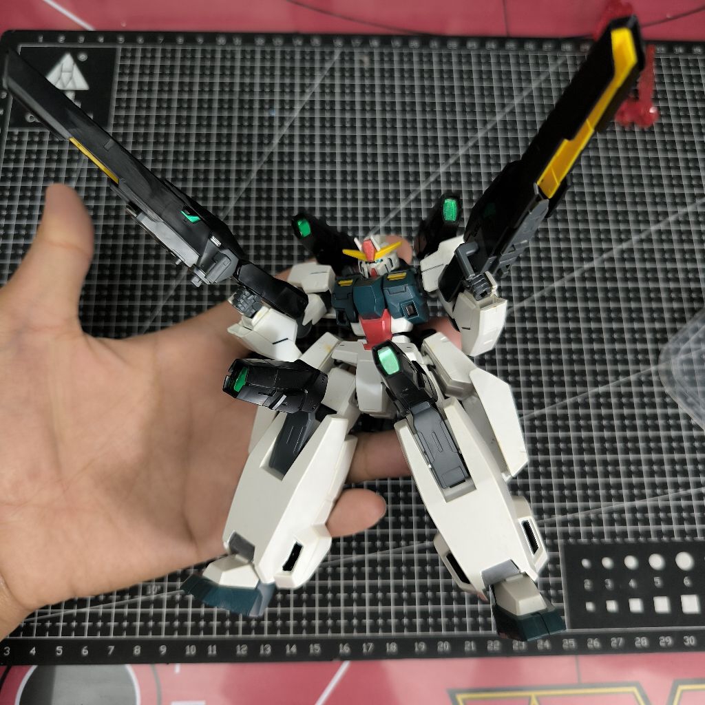 bandai HG 1/144 Seravee Gundam dari seri Mobile Suit Gundam 00 2nd sudah rakit