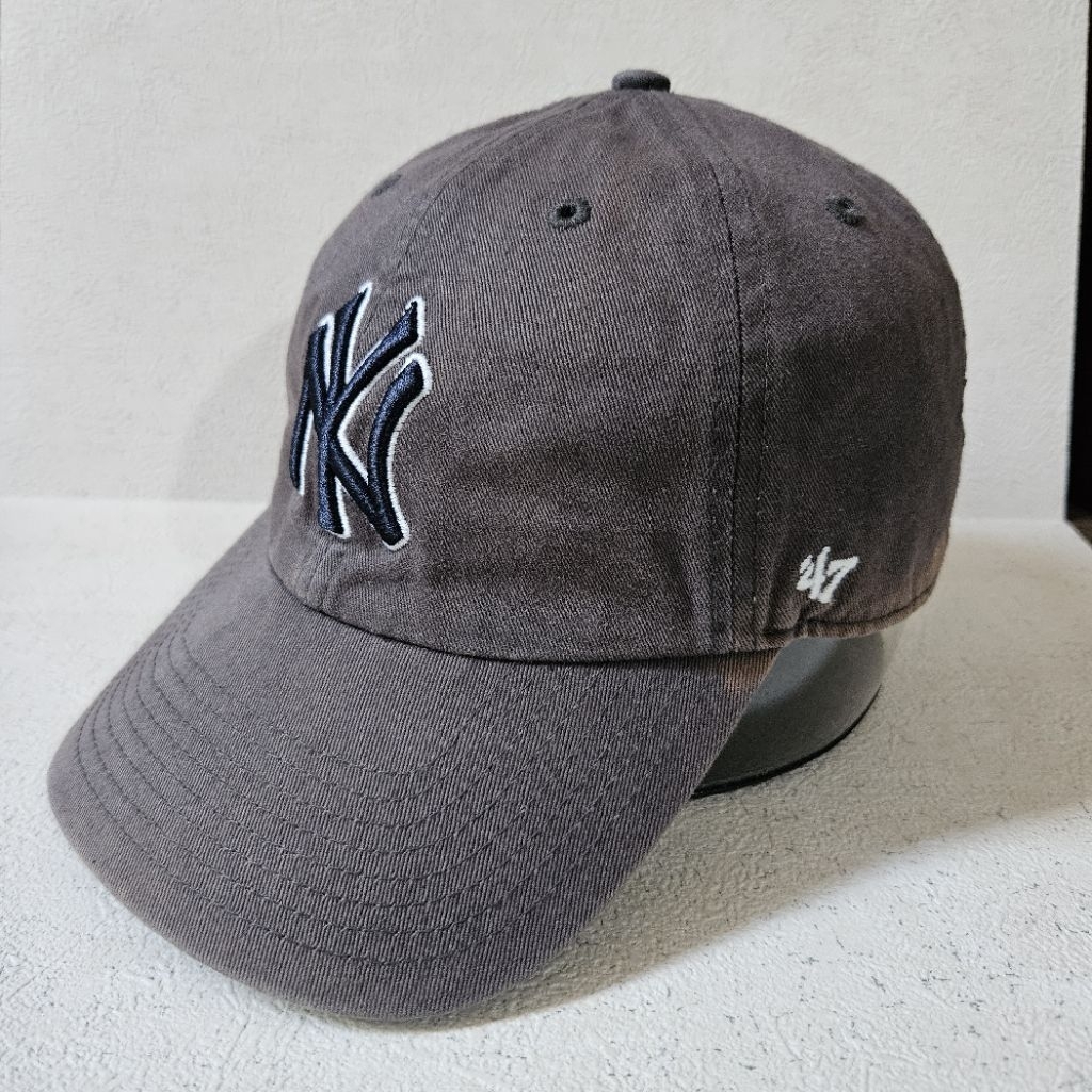 New York Yankees Adjustable Cap by 47