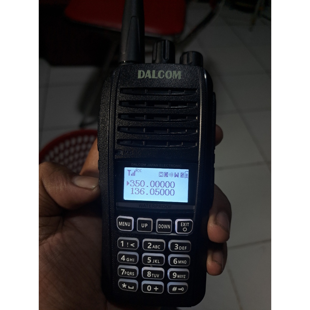 Ht Dalcom Dl-8000 Tri band Uhf VHF dan Uhf Low Band Walkie Talkie Dalcom Dl 8000 Anti Air Baru
