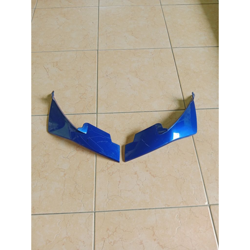 cover bawah lampu depan R15 V3 bekas original