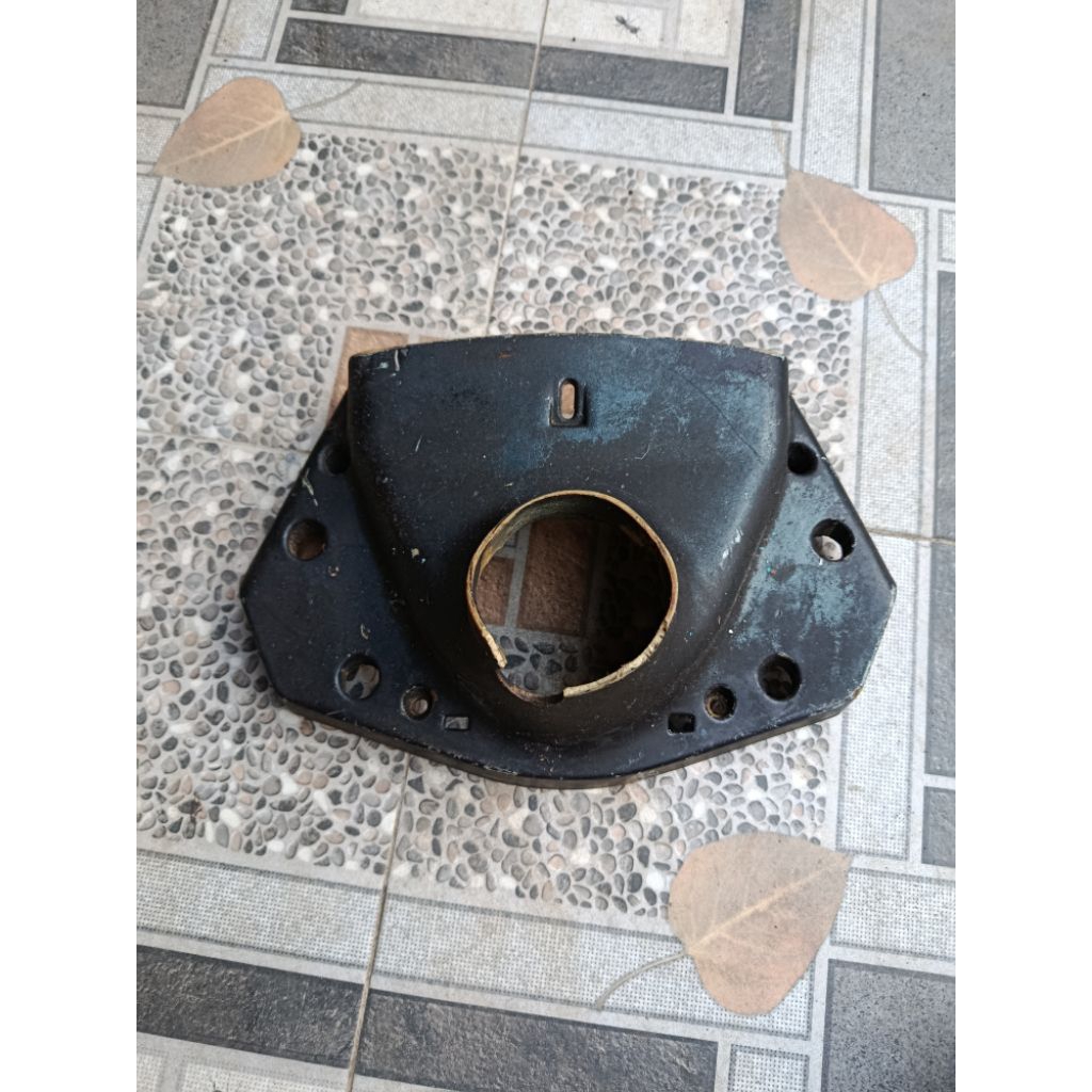 batok bawah stang Vespa Excel bekas original