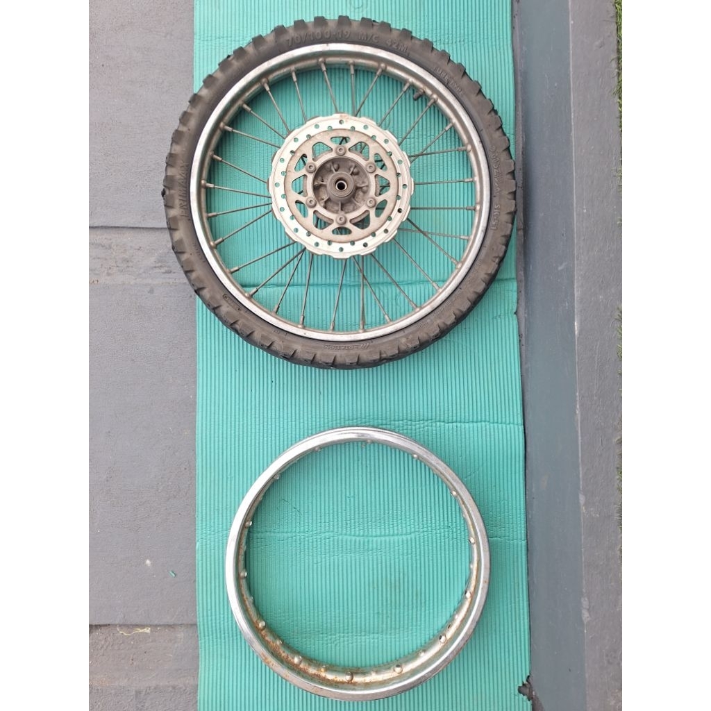 velg motor bekas KLX