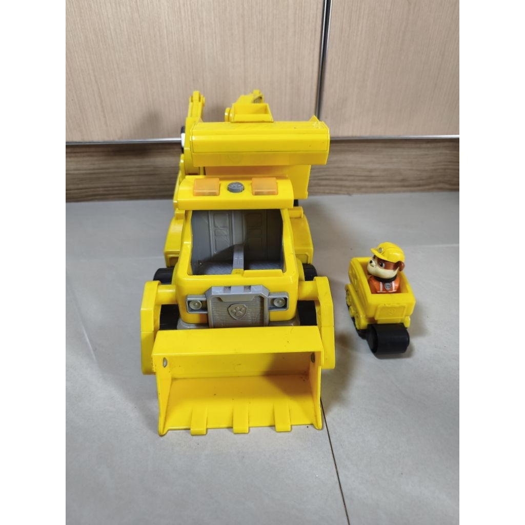 Preloved paw Patrol Marshall excavator