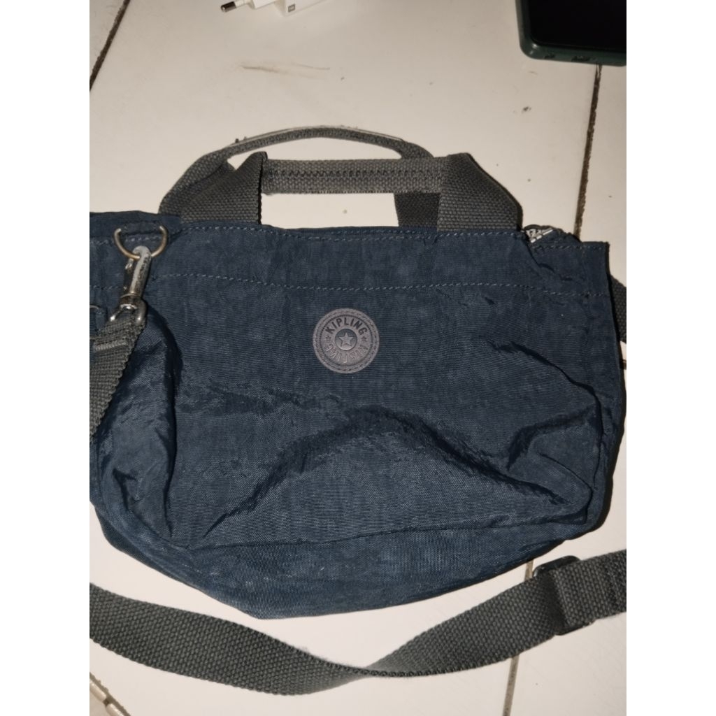 Tas Selempang / Sling Bag Kipling Biru Kecil Preloved