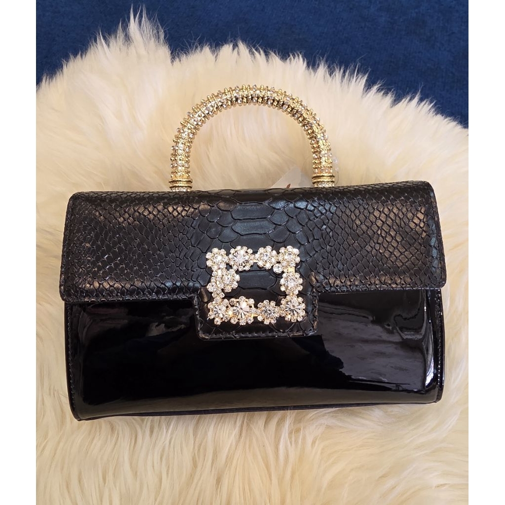 Tas Pesta / Tas Selempang Wanita Bahan Kulit Warna Hitam Glossy Black Gold Mewah Elegan