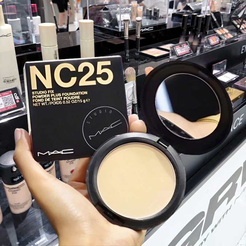 MAC Compact Studio Fix Powder Plus Foundation 15gr NC20/NC25/NC30/NC35