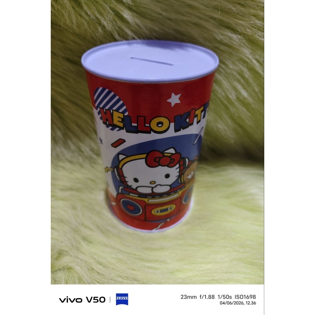 celengan hello kitty