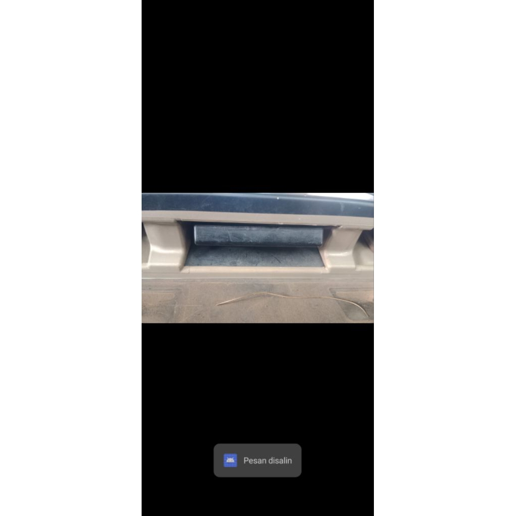 Handel pintu mobil aerio