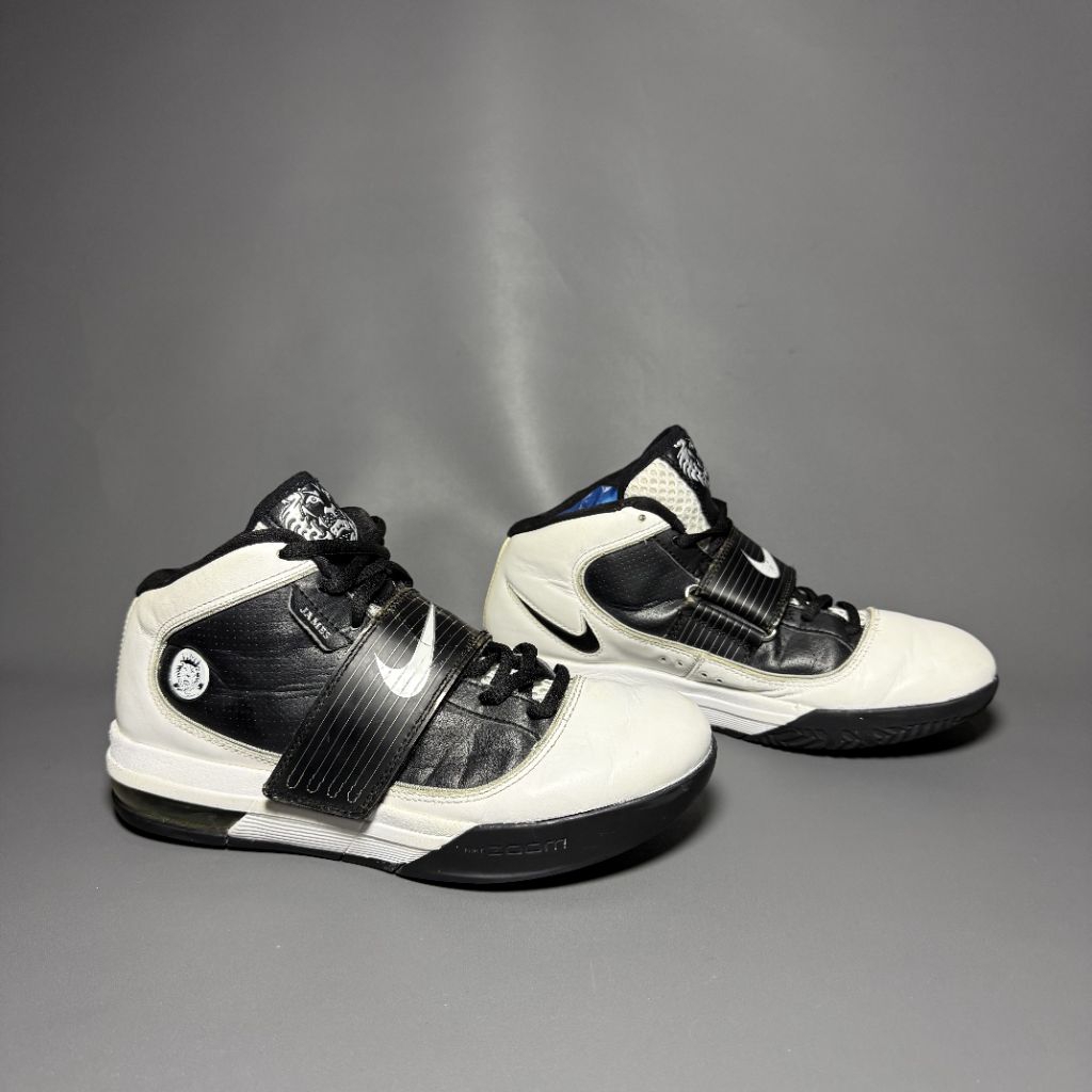 sepatu basket second Nik Lebron Zoom Solider IV size 39 insole 25 cm