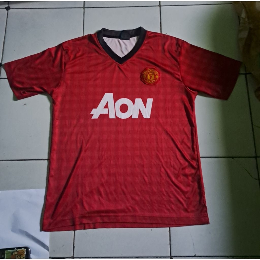 Manchester United Home 2012 size M vendor Multisports