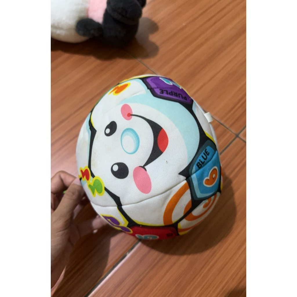 boneka bola fisher price
