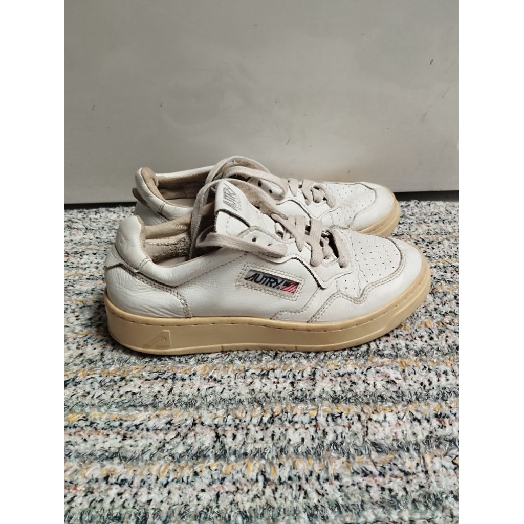 SEPATU SNEAKERS CASUAL AUTRY USA SIZE 36