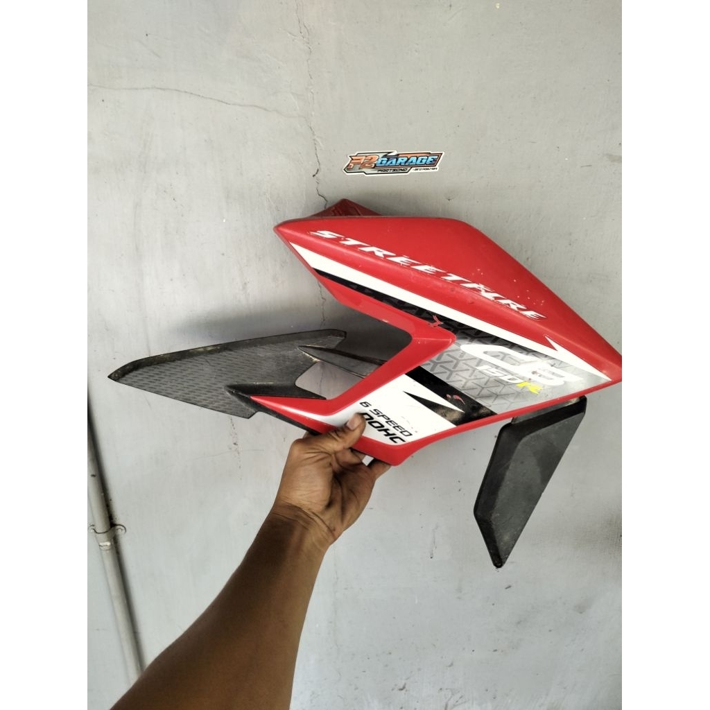 Sayap Shroud Kanan Cb 150 R Cb150R new led merah luar dalam original utuh