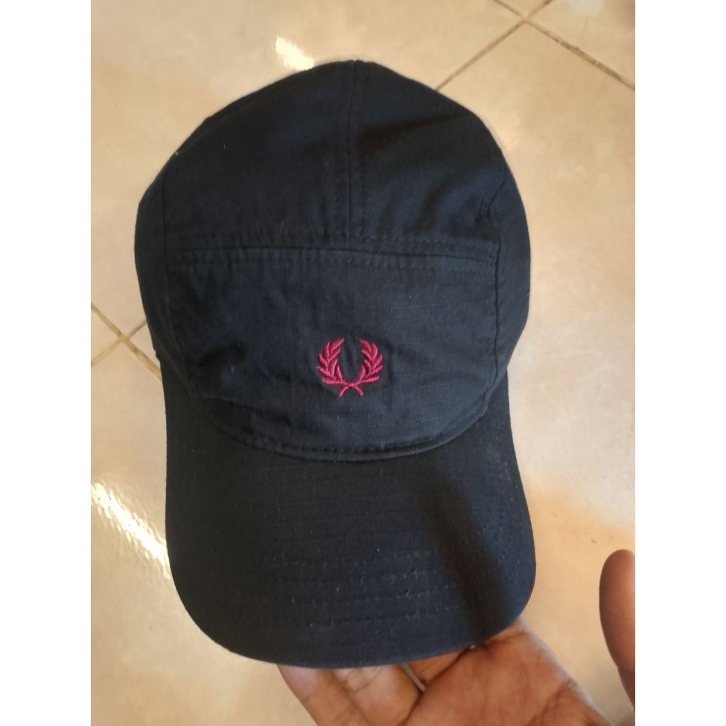 topi FRED PERRY