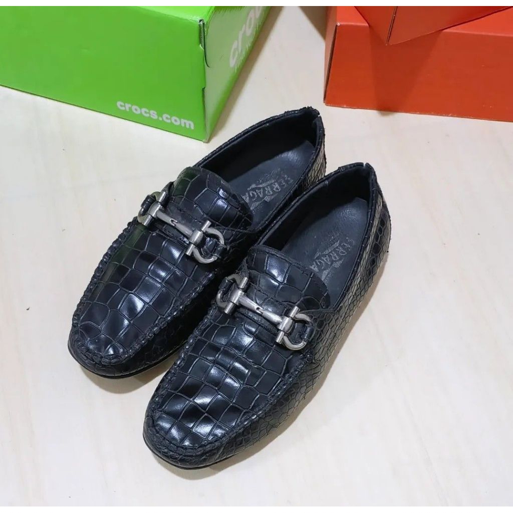Salvatore Ferragamo Mens Black Leather Croc Alligator Loafers 