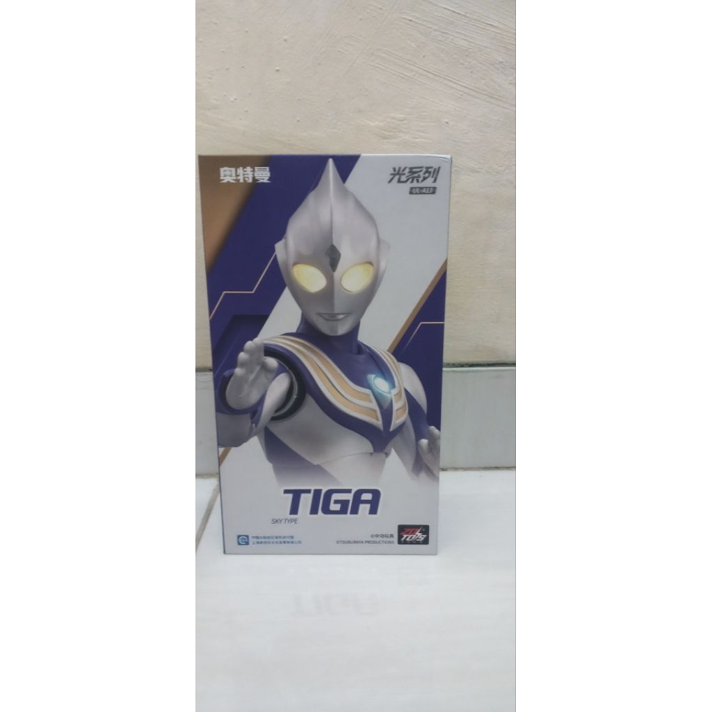 ZD TOYS ULTRAMAN TIGA SKY TYPE