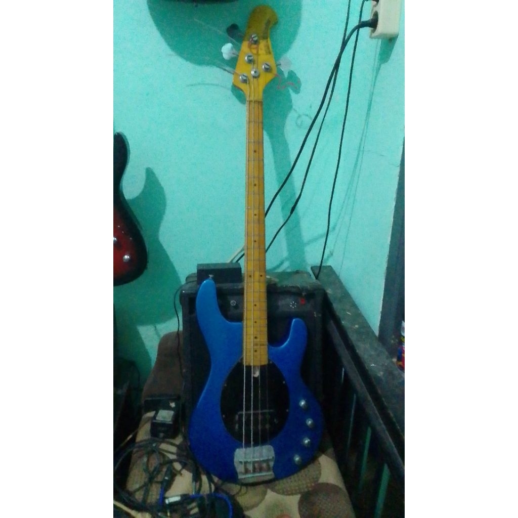 BASS elektrik Sterling by musicman