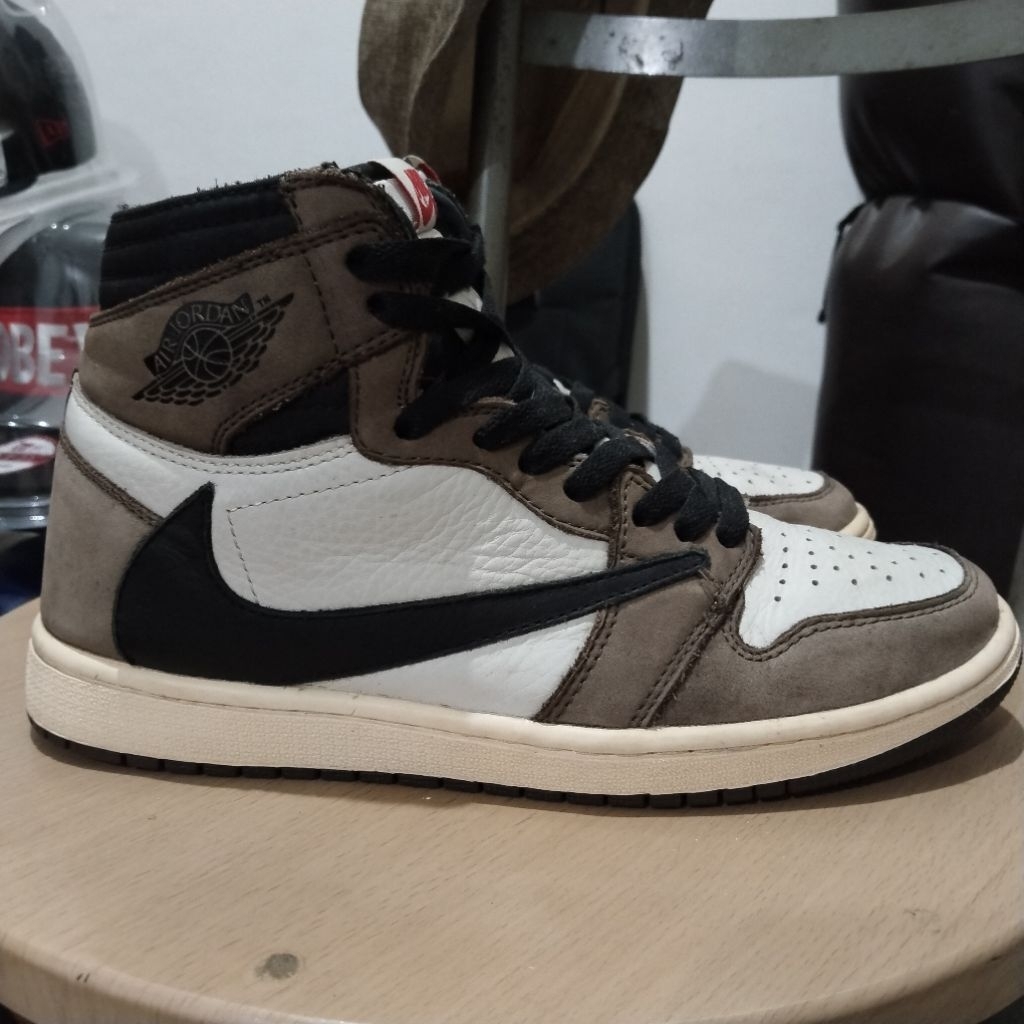 AJ1 High Retro High x Travis Scott 'Mocha' sz.44