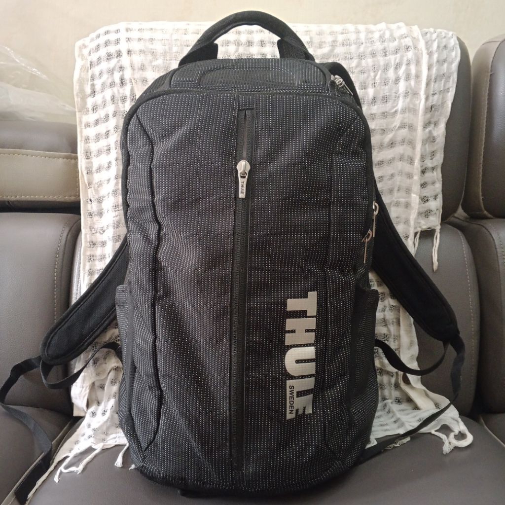 Tas Rangsel Thule Sweden Original Laptop Backpack Travel Kerja Kuliah 20-25L Second