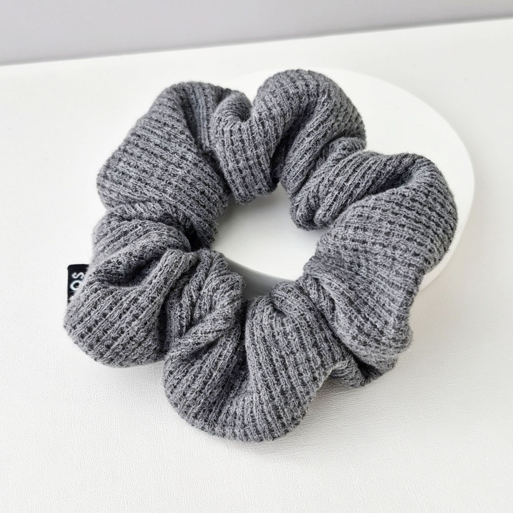 Comfort Series Grey Scrunchie Neutral Colors | Size Reguler Glos