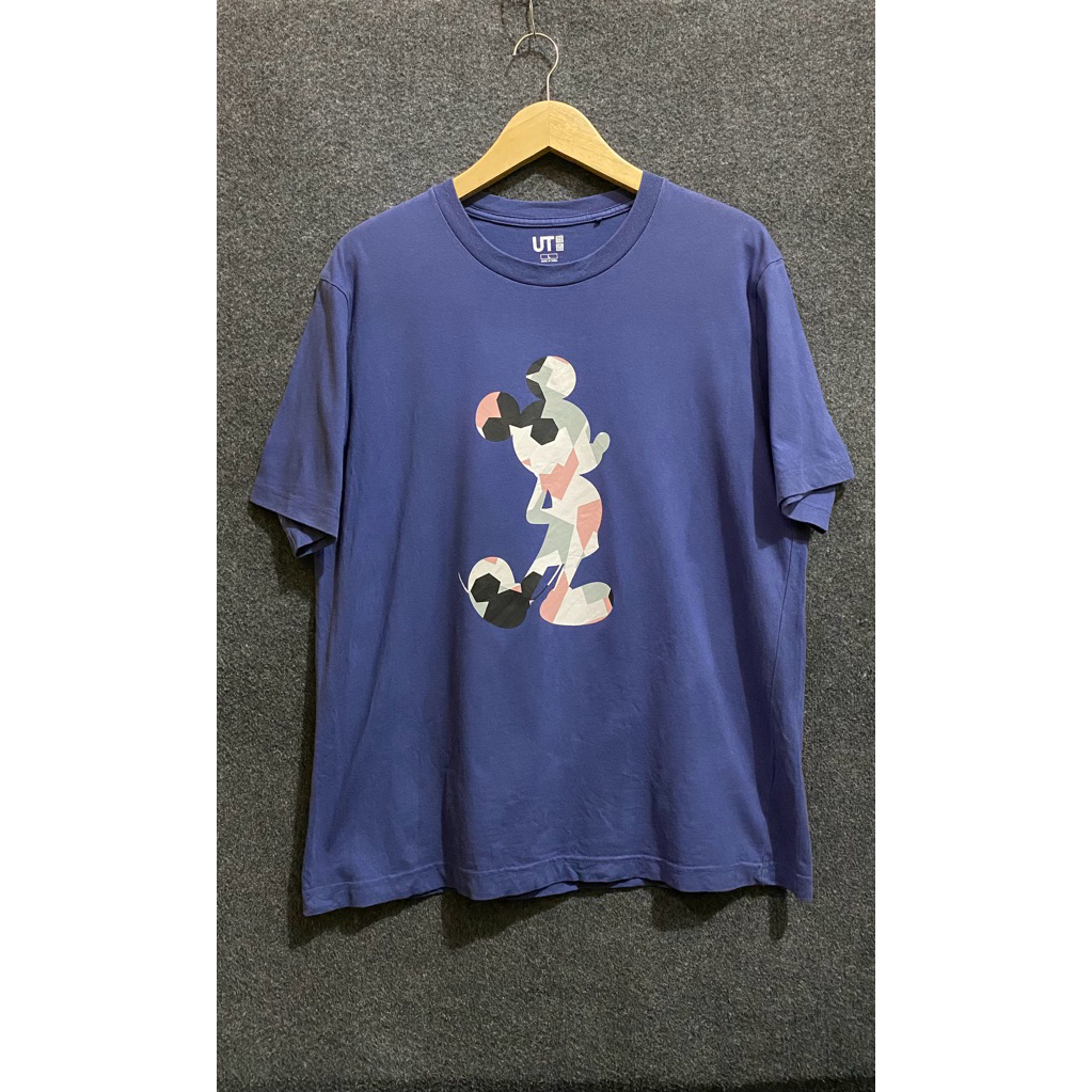 Kaos UT Uniqlo X Disney Motif Mickey Mouse