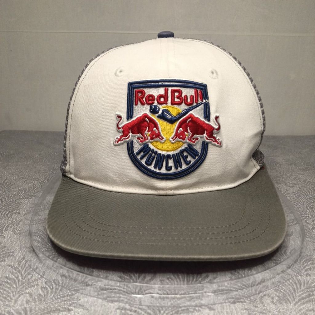 Topi RED BULL trucker, second original.